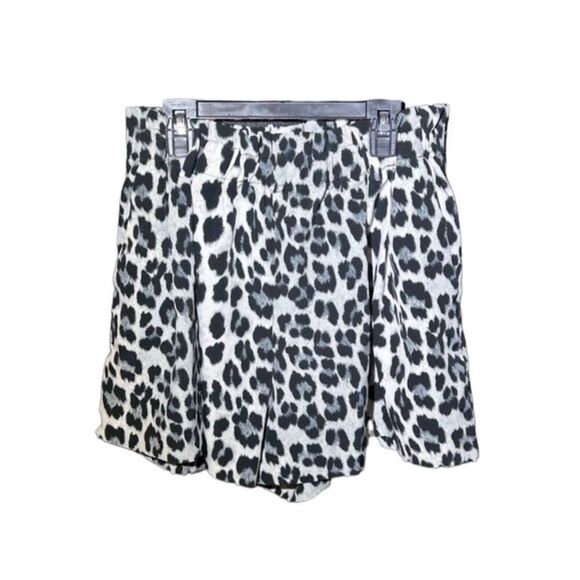 Zara pull on pocket short size large - Picture 1 of 4